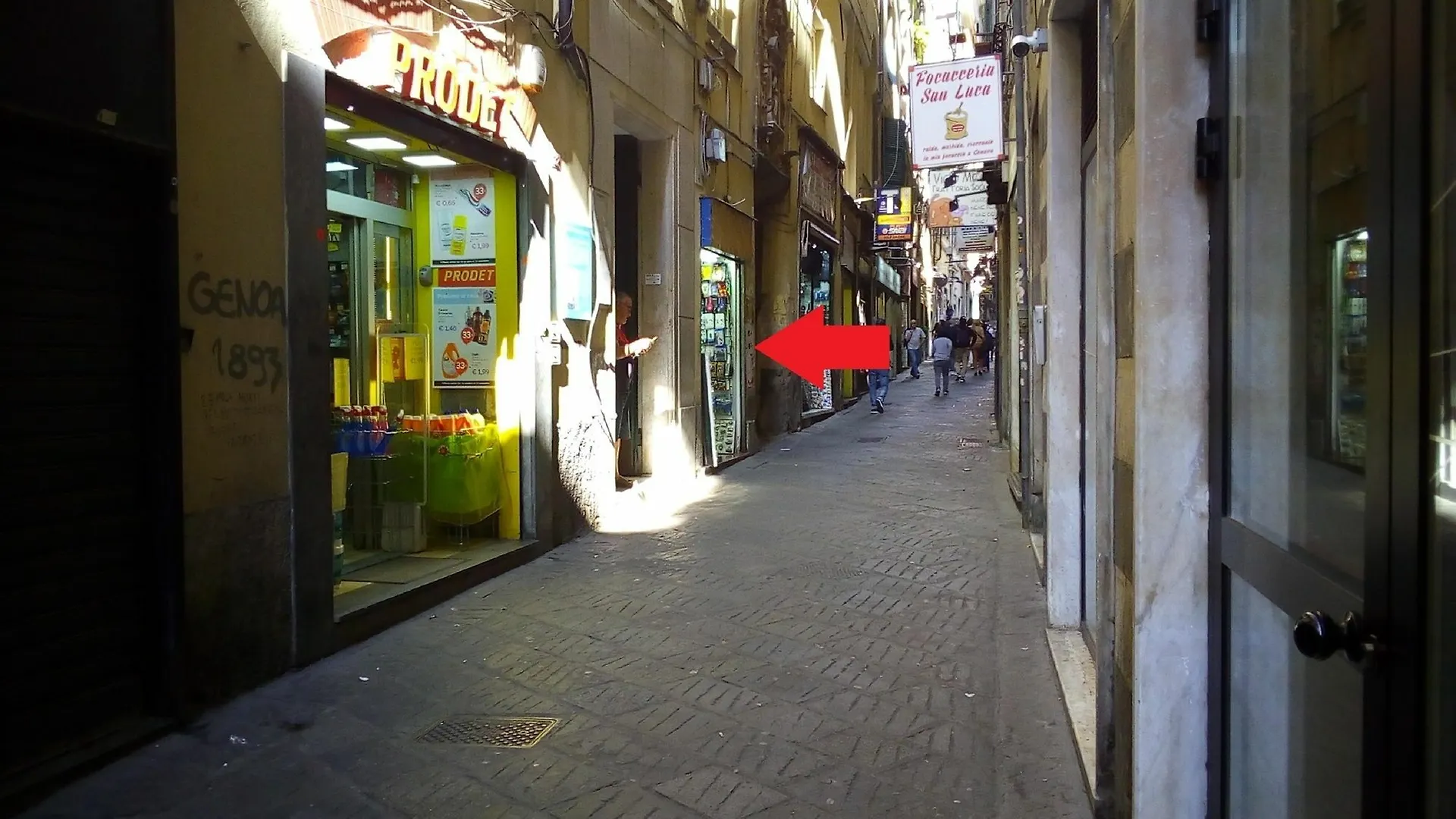 Victory Rooms Genoa 0*,  Italy